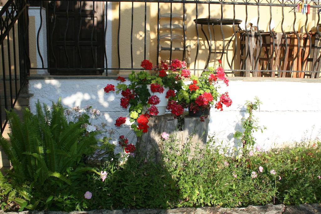 Xenios Loutra Village Karnagio Buitenkant foto