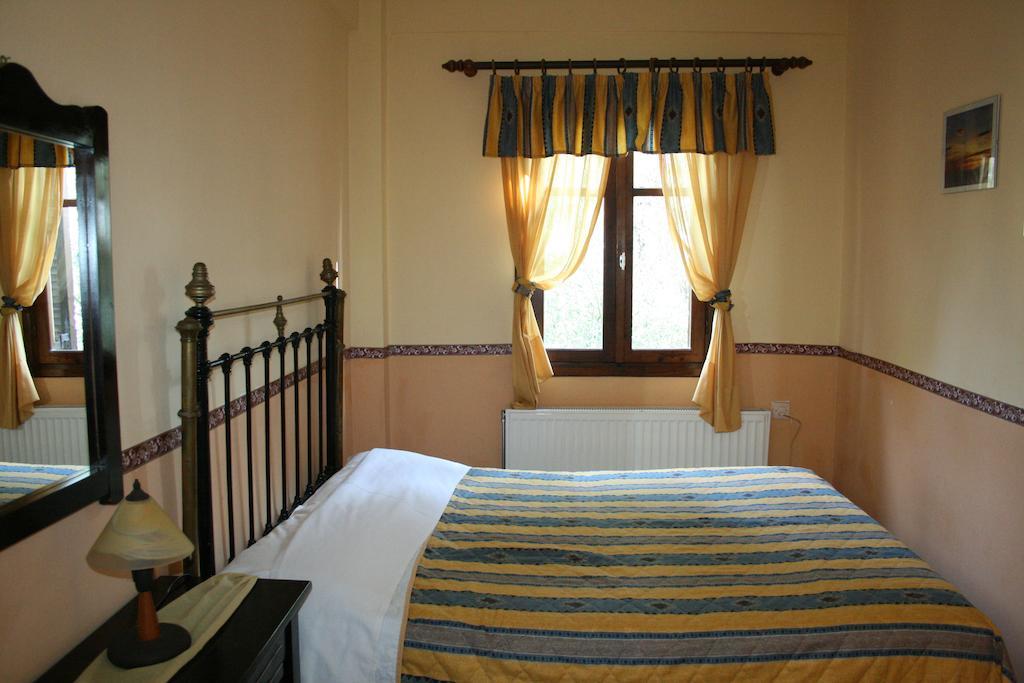Xenios Loutra Village Karnagio Buitenkant foto