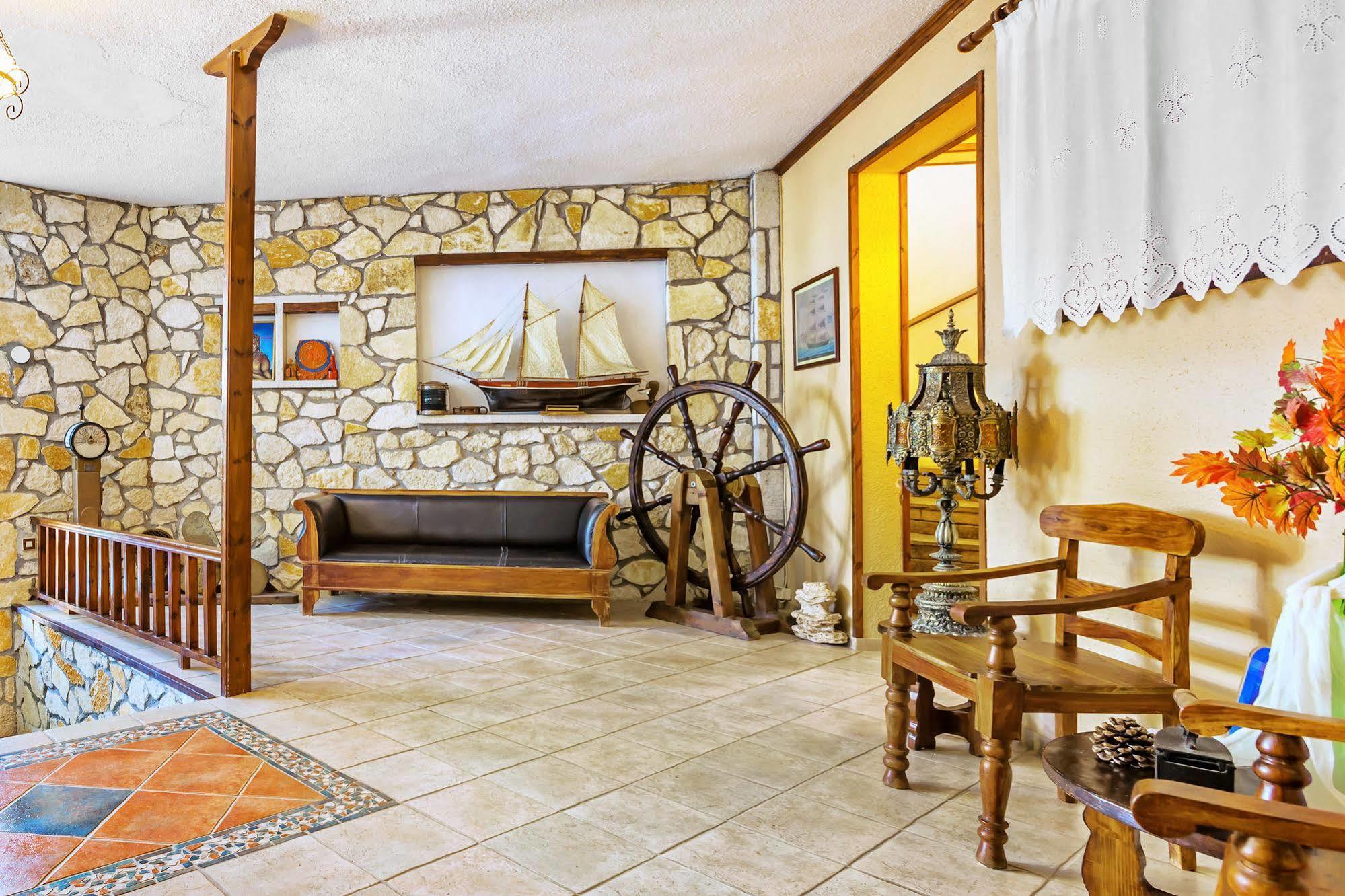 Xenios Loutra Village Karnagio Buitenkant foto